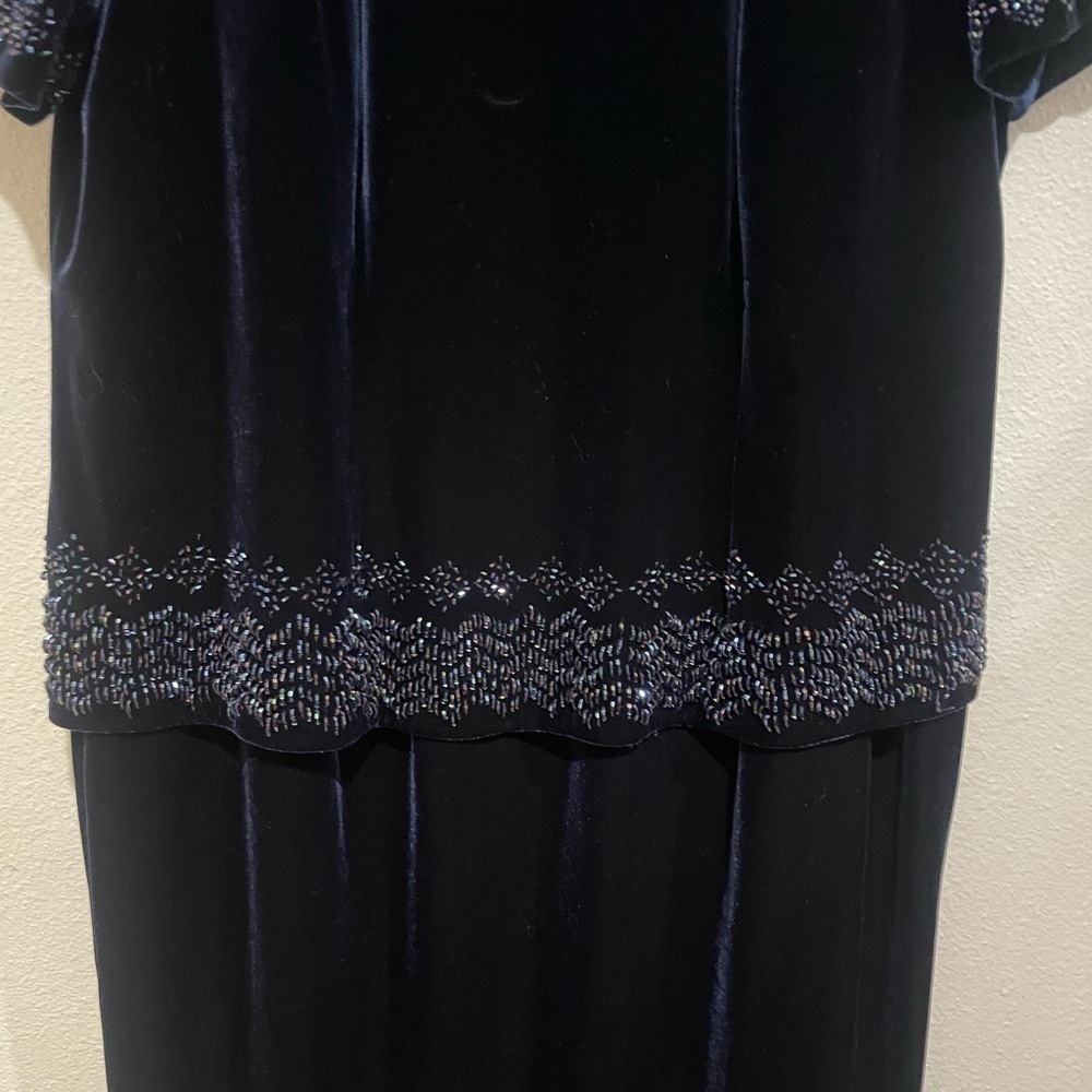 R&M Richards Navy Blue velvet dress with beading - Picture 2 of 8